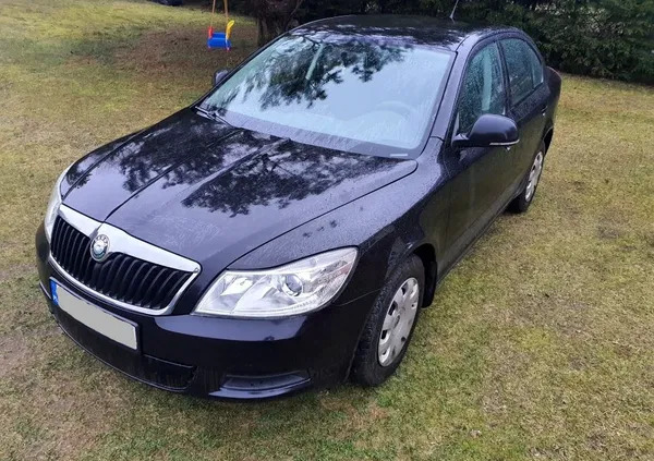 samochody osobowe Skoda Octavia cena 12900 przebieg: 393000, rok produkcji 2010 z Ostrołęka